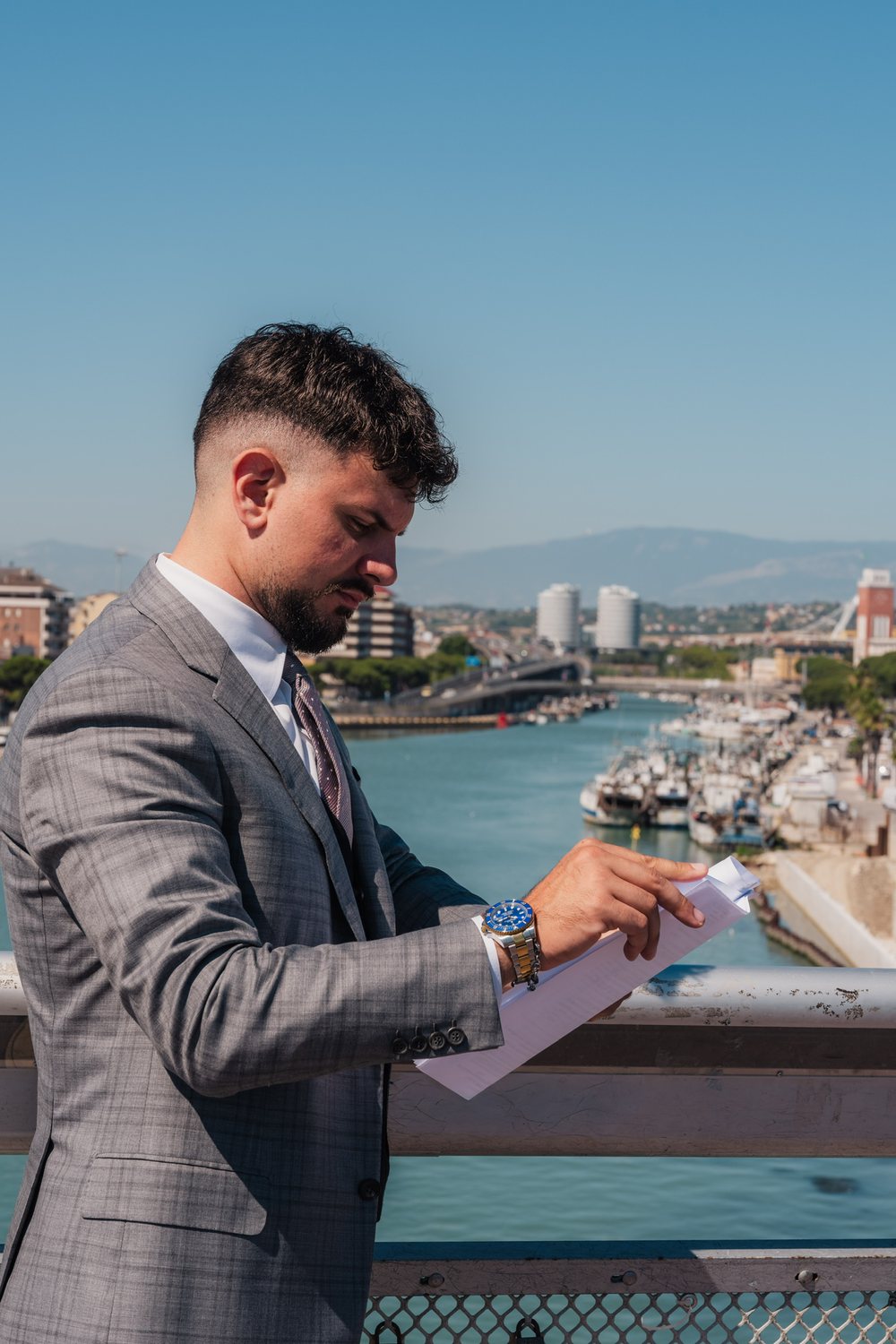 Christian De Leonibus sul lungomare di Pescara